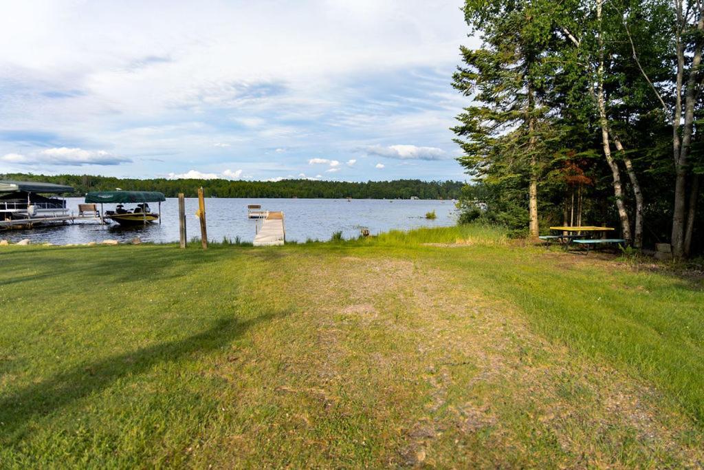 Twelve Pines Resort - South Lodge With Private Pier On Catfish Lake Eagle River Exterior photo